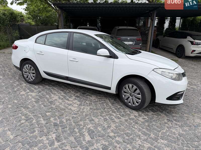 Седан Renault Fluence 2015 в Киеве