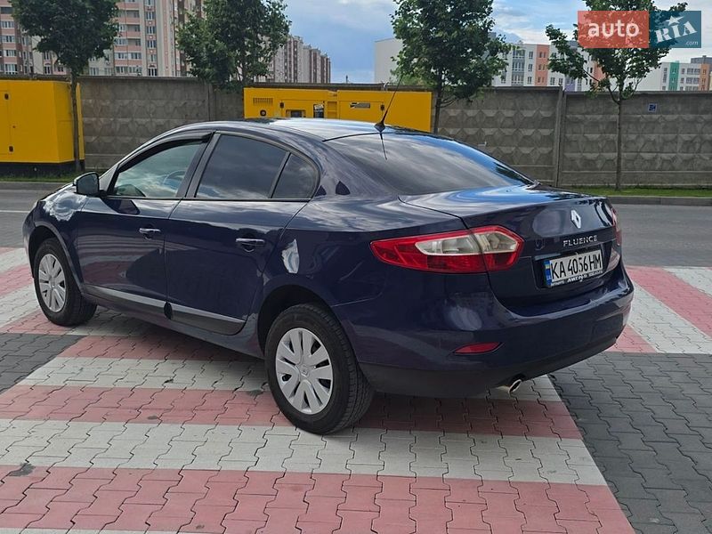 Седан Renault Fluence 2011 в Киеве