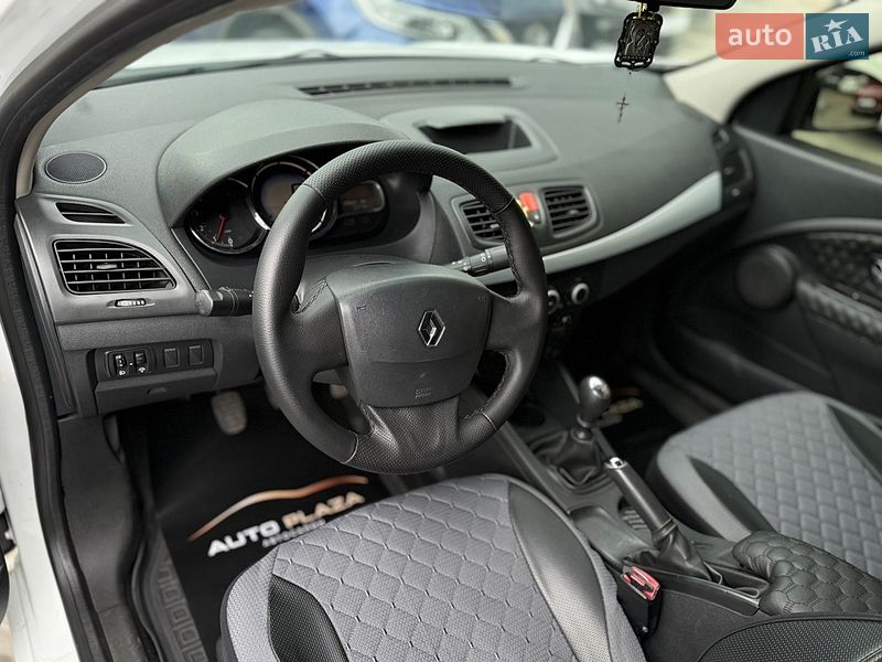 Седан Renault Fluence 2015 в Одесі