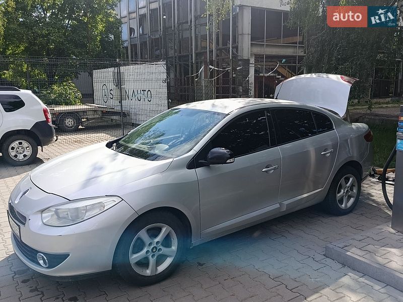 Седан Renault Fluence 2012 в Чернівцях