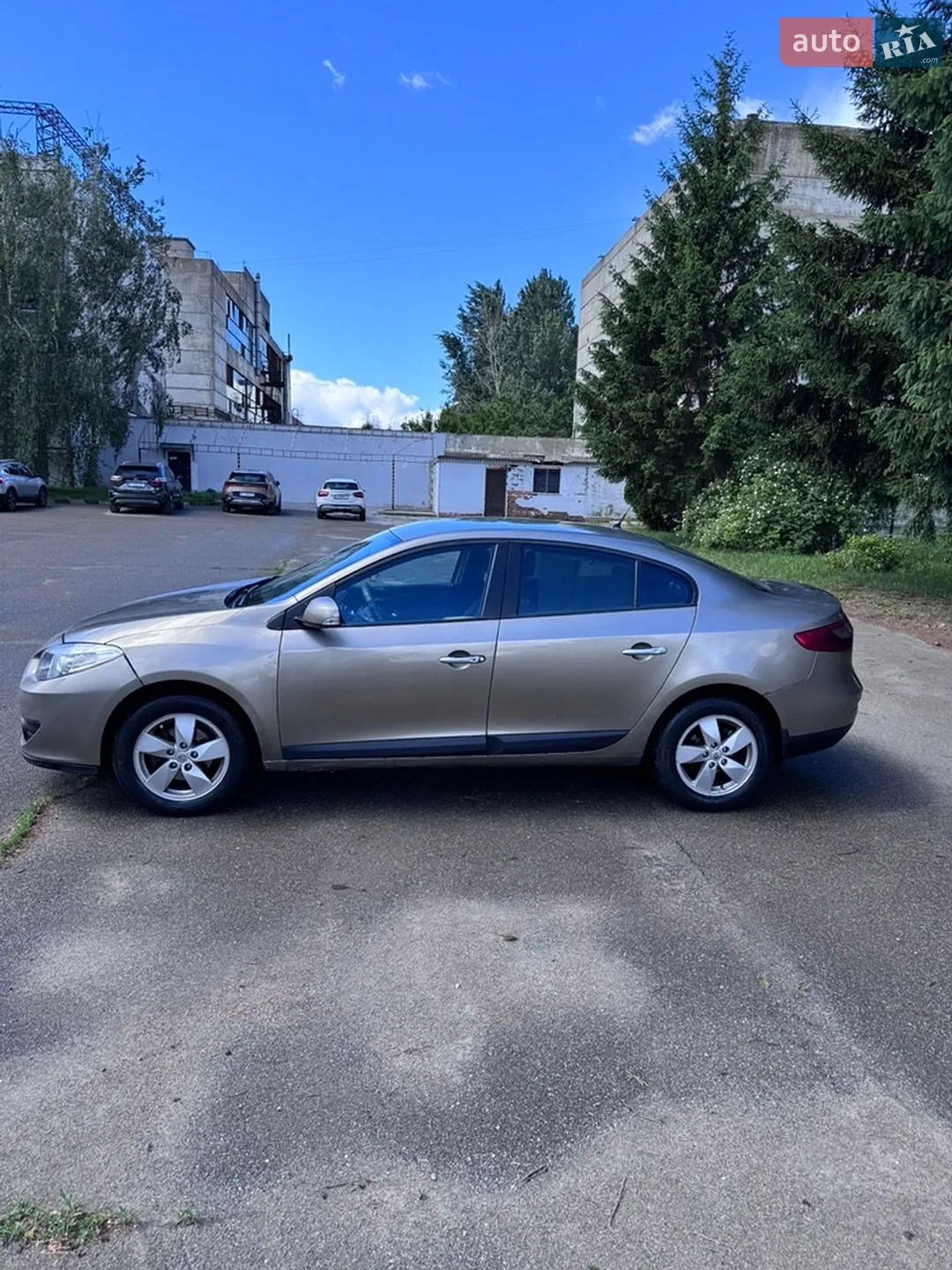 2011 Renault Fluence - мініатюра 3