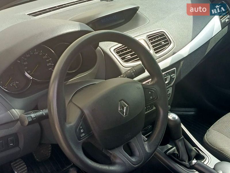 Седан Renault Fluence 2010 в Львові фото 7 Седан Renault Fluence 2010 в Львові