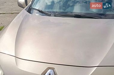 Седан Renault Fluence 2010 в Львові фото 12 Седан Renault Fluence 2010 в Львові