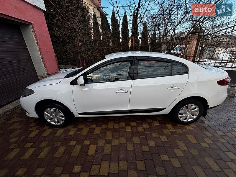 Седан Renault Fluence 2013 в Львові