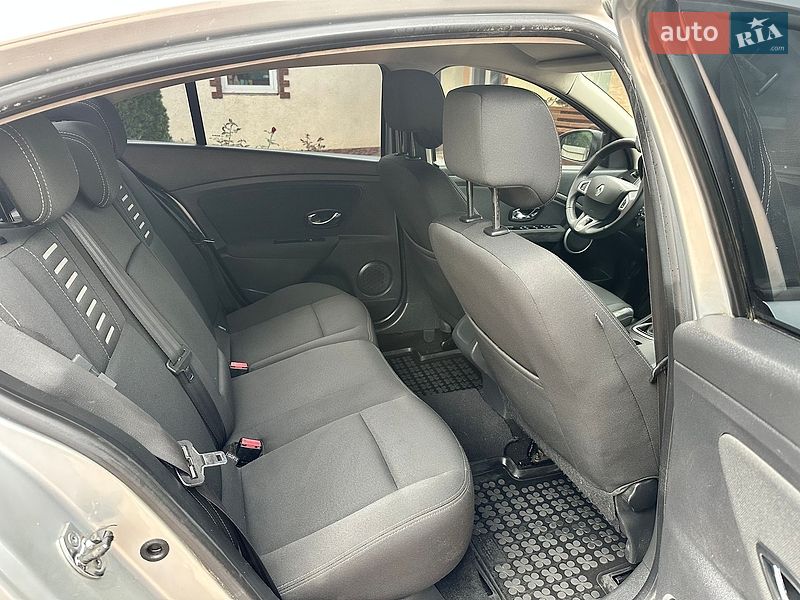 Седан Renault Fluence 2012 в Чернівцях фото 15 Седан Renault Fluence 2012 в Чернівцях