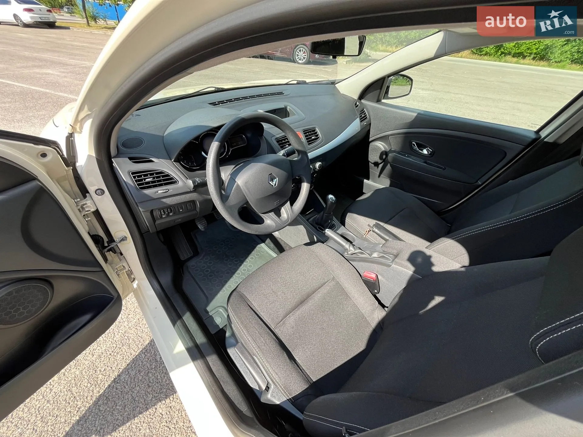 2016 Renault Fluence - мініатюра 27