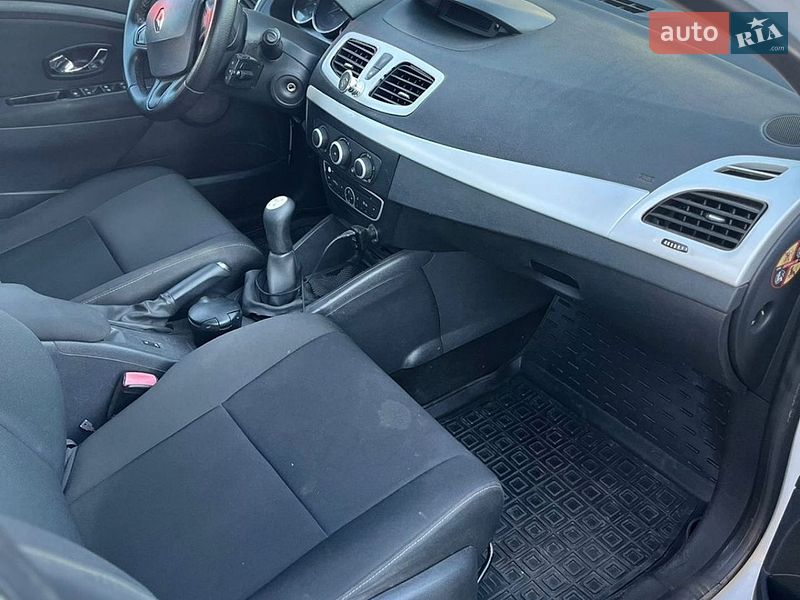 Седан Renault Fluence 2012 в Кропивницькому