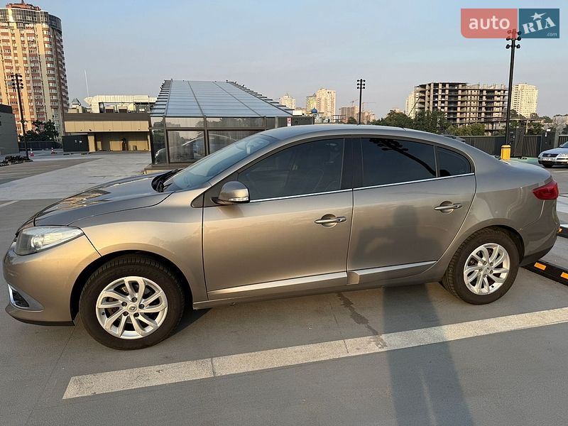 Седан Renault Fluence 2015 в Киеве