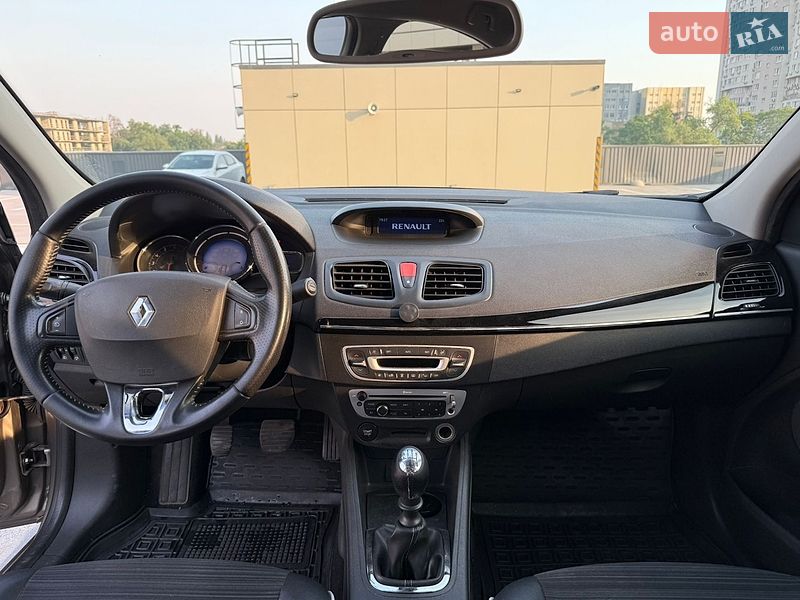 Седан Renault Fluence 2015 в Киеве