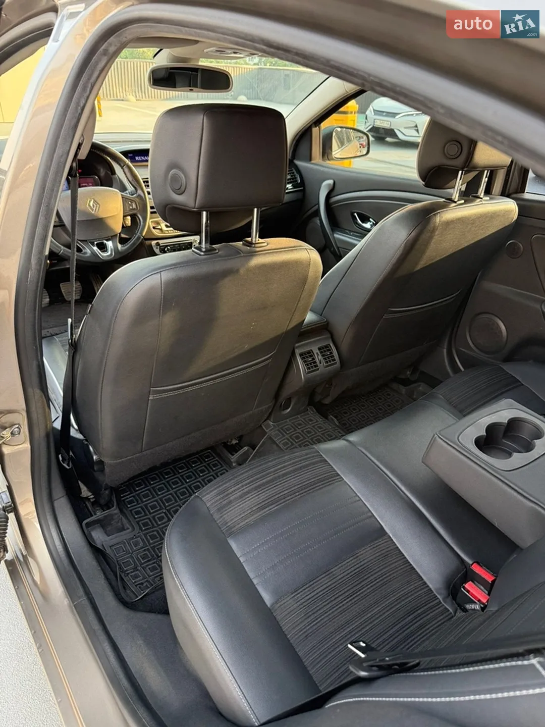 2015 Renault Fluence - мініатюра 21