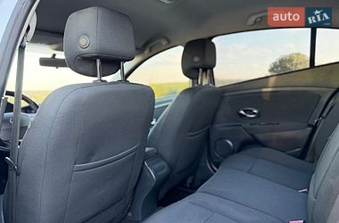 Седан Renault Fluence 2012 в Черновцах