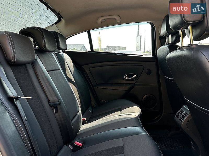 Седан Renault Fluence 2010 в Івано-Франківську