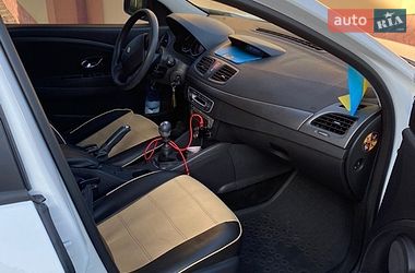 Седан Renault Fluence 2014 в Гощі