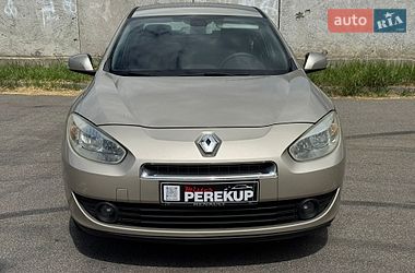 Седан Renault Fluence 2010 в Киеве