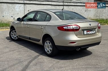 Седан Renault Fluence 2010 в Киеве