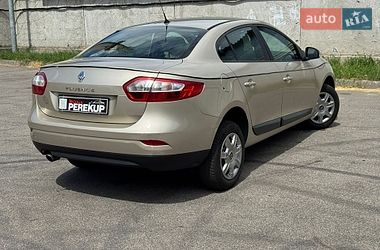 Седан Renault Fluence 2010 в Киеве