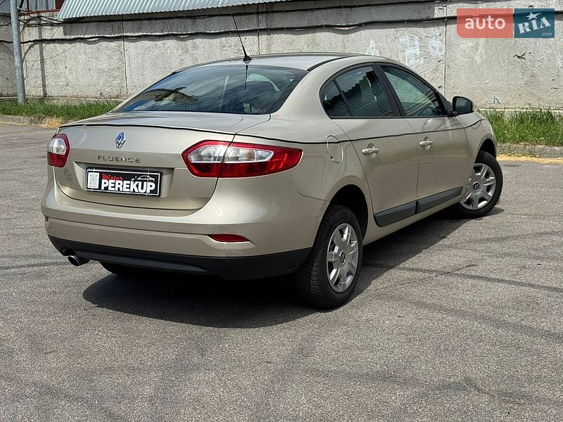 Седан Renault Fluence 2010 в Киеве