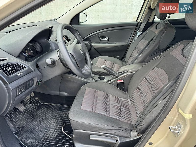 Седан Renault Fluence 2010 в Киеве фото 8 Седан Renault Fluence 2010 в Киеве