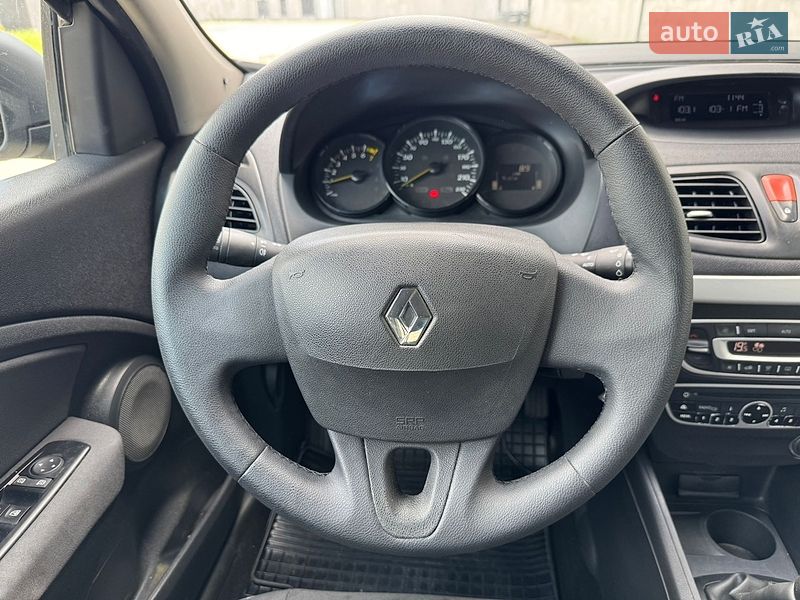 Седан Renault Fluence 2010 в Киеве