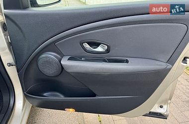 Седан Renault Fluence 2010 в Киеве