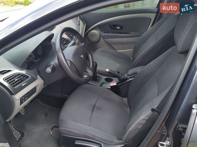 Седан Renault Fluence 2010 в Києві фото 5 Седан Renault Fluence 2010 в Києві