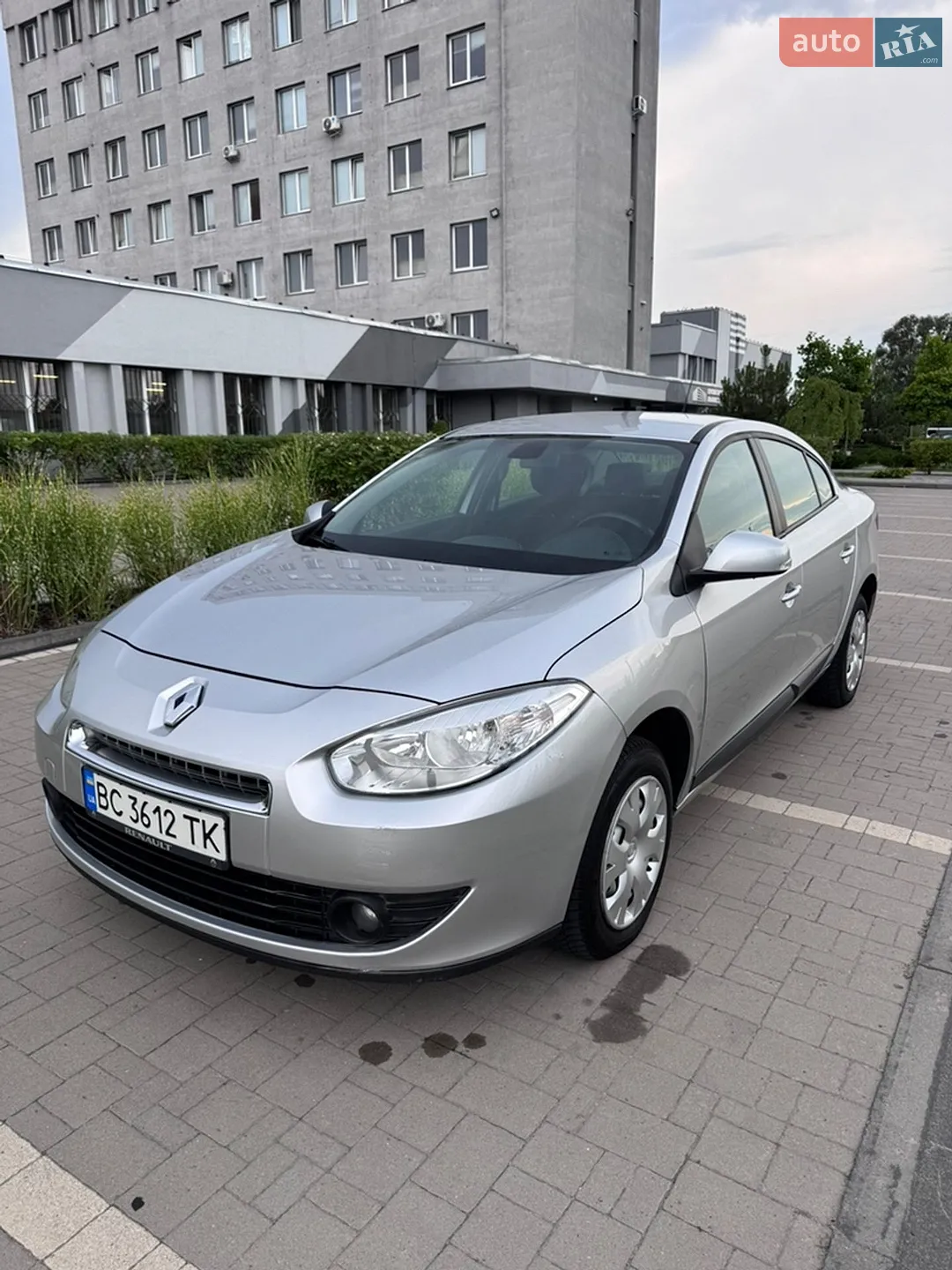 2010 Renault Fluence - мініатюра 8