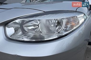 Седан Renault Fluence 2010 в Львові