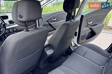 Седан Renault Fluence 2010 в Львові