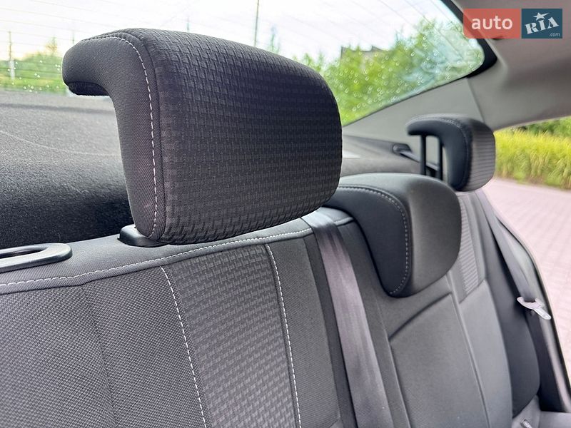 Седан Renault Fluence 2010 в Львові