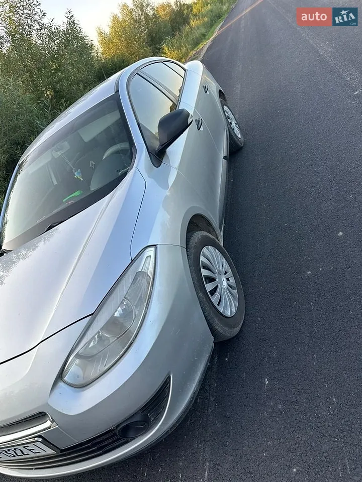 2011 Renault Fluence - мініатюра 40