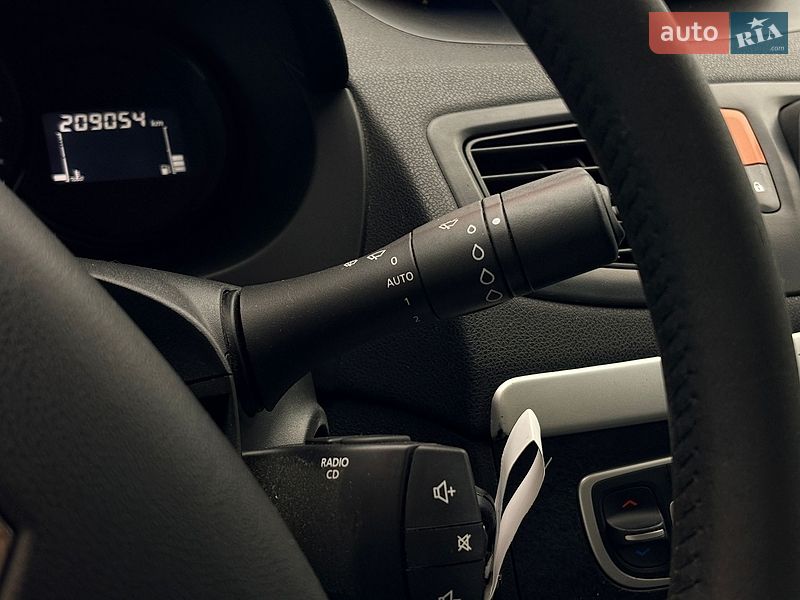 Седан Renault Fluence 2011 в Киеве