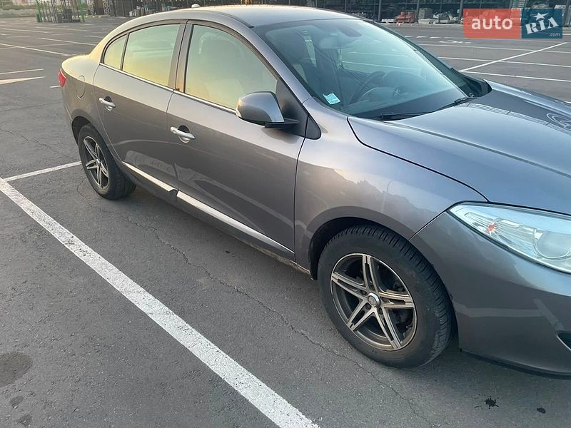 Седан Renault Fluence 2011 в Чернігові