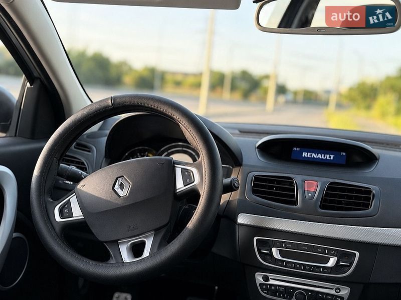 Седан Renault Fluence 2011 в Одессе