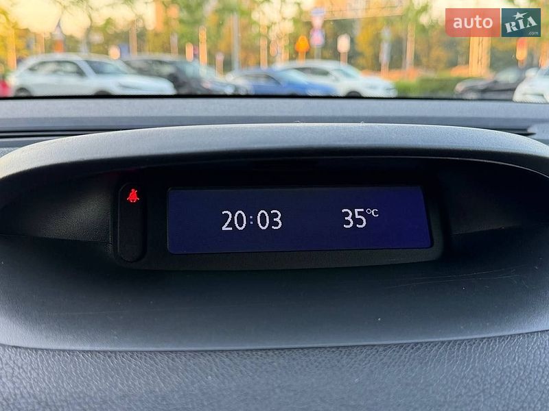Седан Renault Fluence 2013 в Киеве