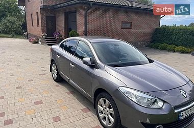 Седан Renault Fluence 2010 в Вараше