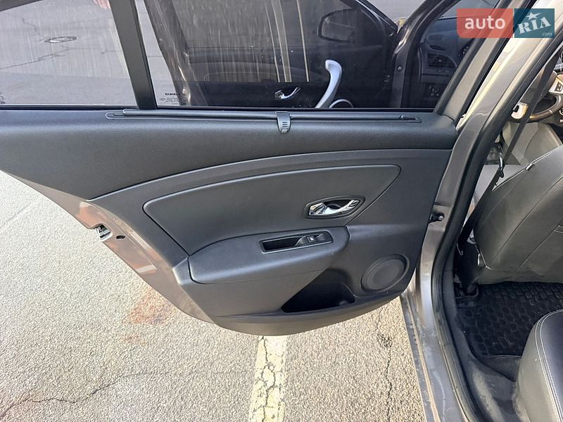 Седан Renault Fluence 2012 в Борисполі