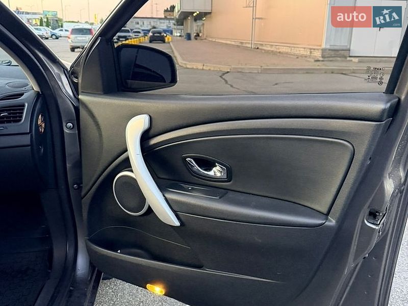 Седан Renault Fluence 2012 в Борисполі
