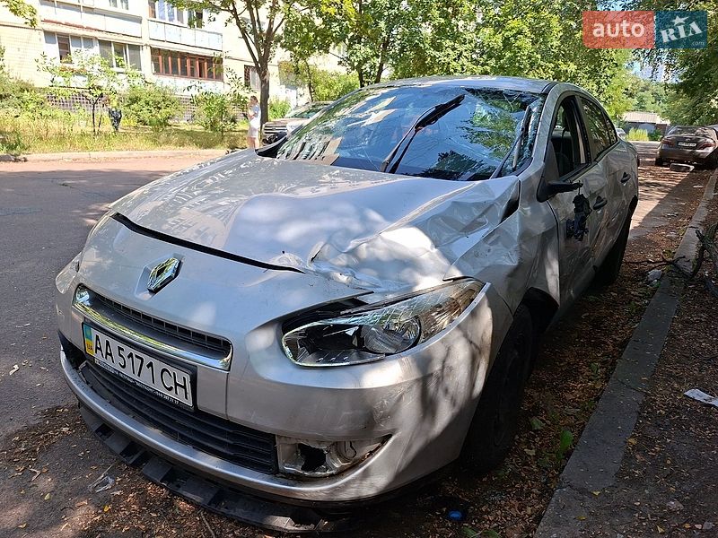 Седан Renault Fluence 2010 в Киеве