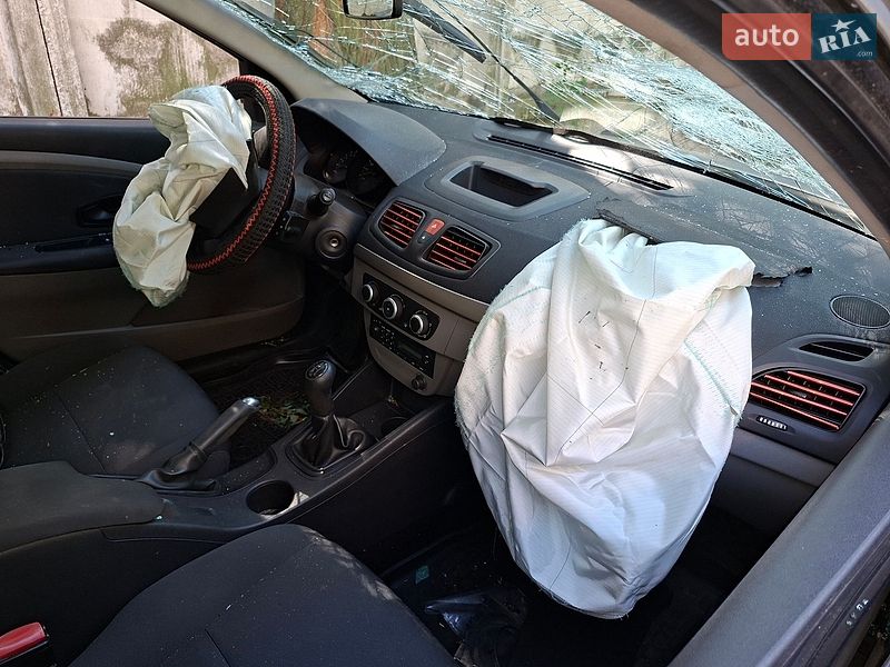 Седан Renault Fluence 2010 в Киеве