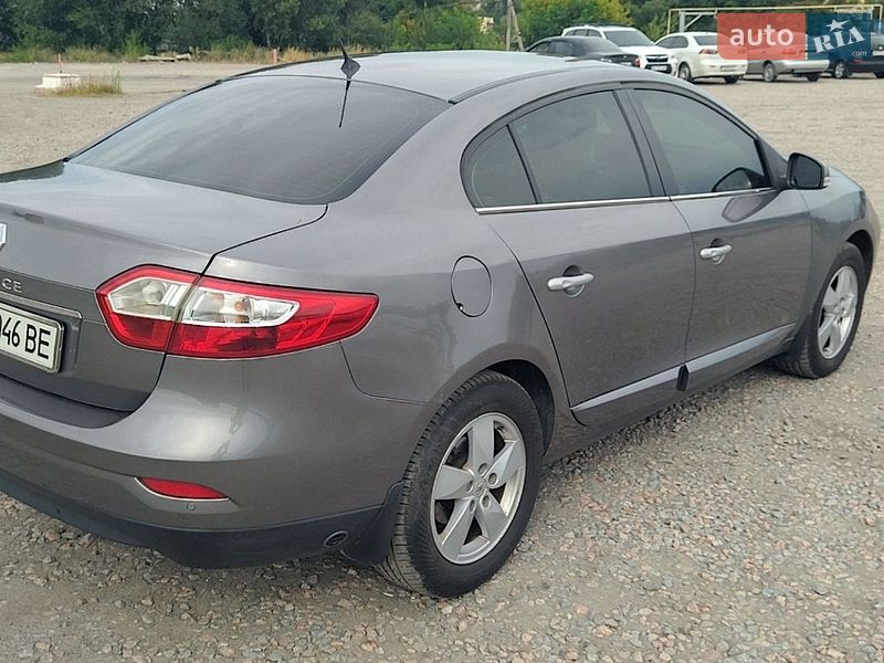 Седан Renault Fluence 2011 в Дніпрі