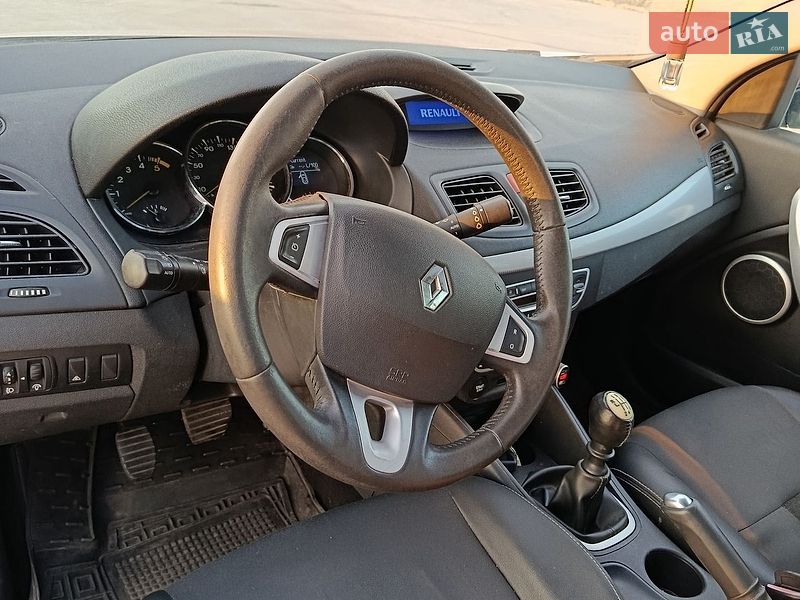 Седан Renault Fluence 2011 в Вознесенську
