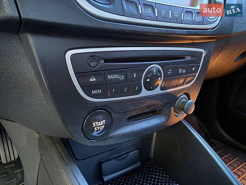 Седан Renault Fluence 2010 в Одессе