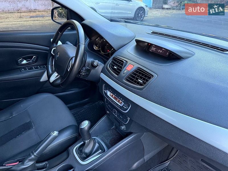 Седан Renault Fluence 2010 в Одессе
