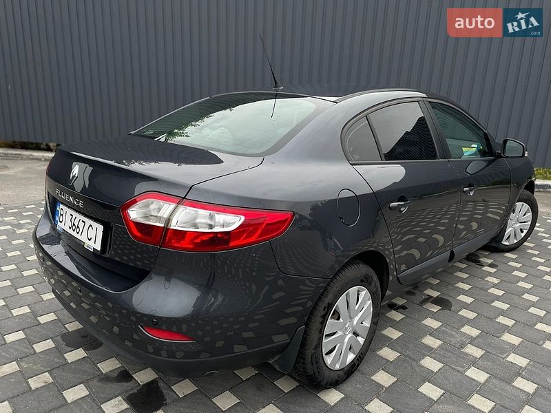 Седан Renault Fluence 2011 в Полтаві