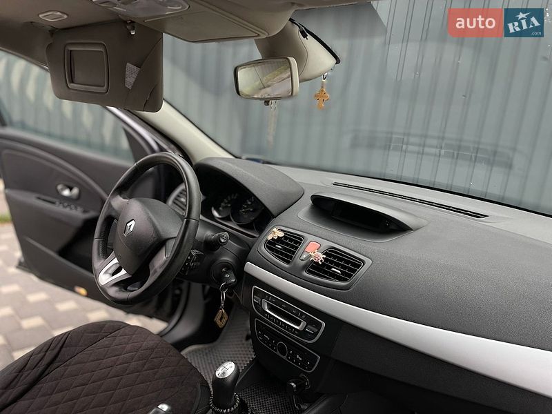 Седан Renault Fluence 2011 в Полтаві