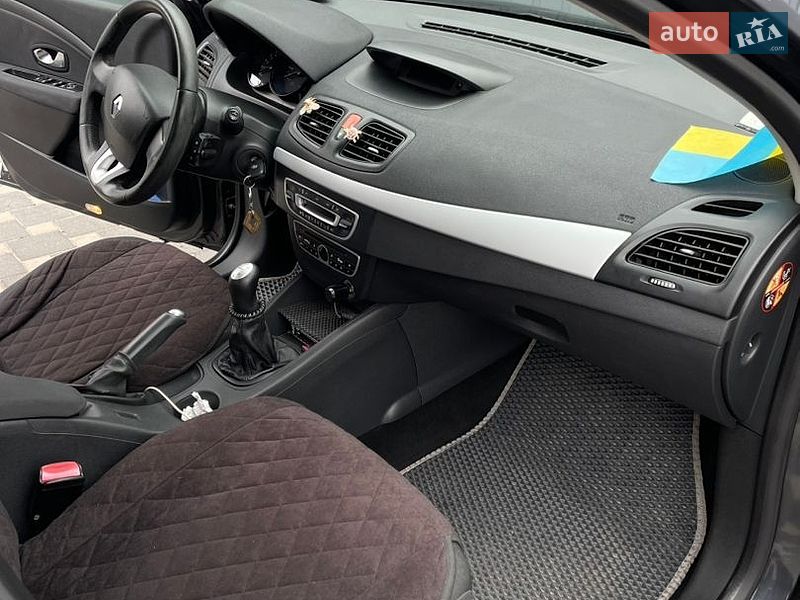 Седан Renault Fluence 2011 в Полтаві