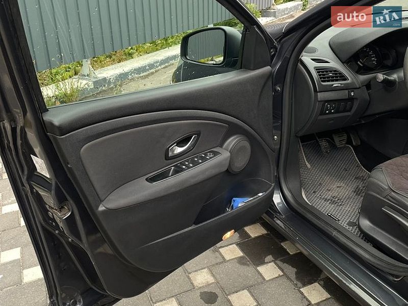 Седан Renault Fluence 2011 в Полтаві