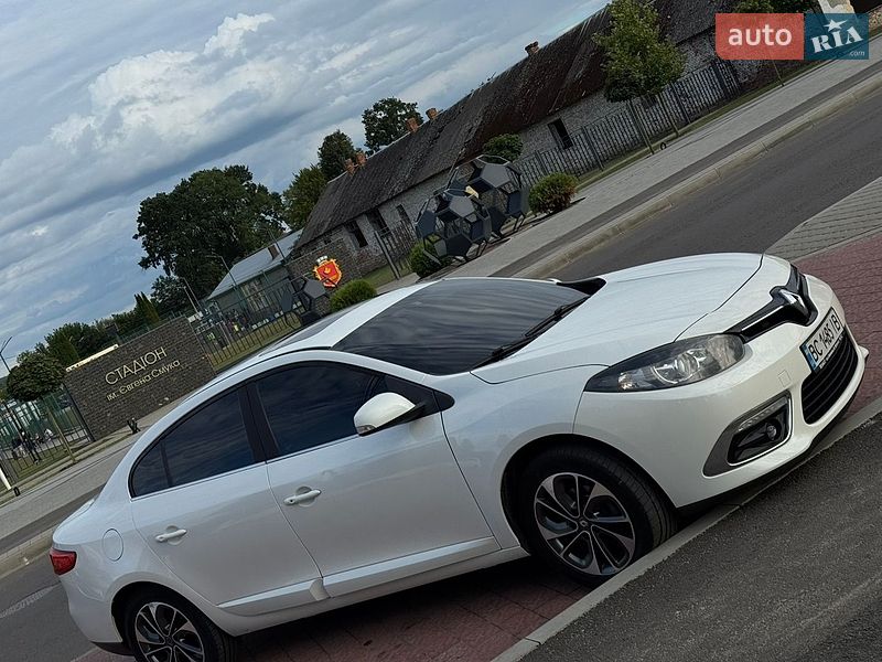 Седан Renault Fluence 2015 в Яворові