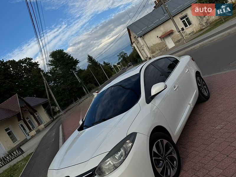 Седан Renault Fluence 2015 в Яворові