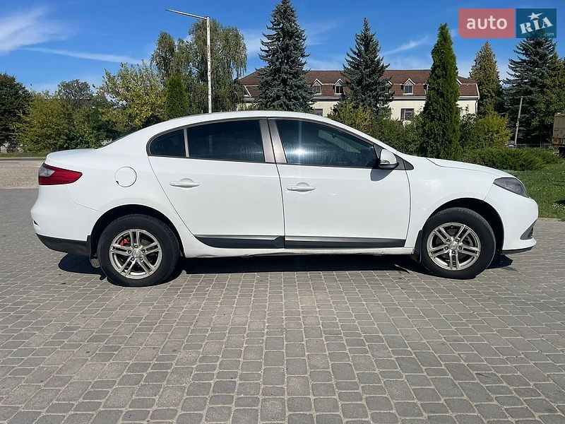 Седан Renault Fluence 2010 в Самборе